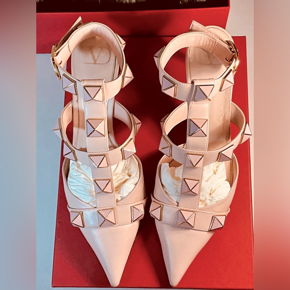Valentino Garavani  Blush Pink Rockstud Rare Pink Studded Ankle Strap Heels-40.5